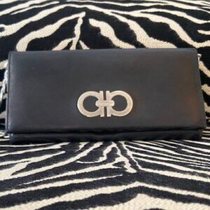FERRAGAMO Gancini Soft Wallet on Chain